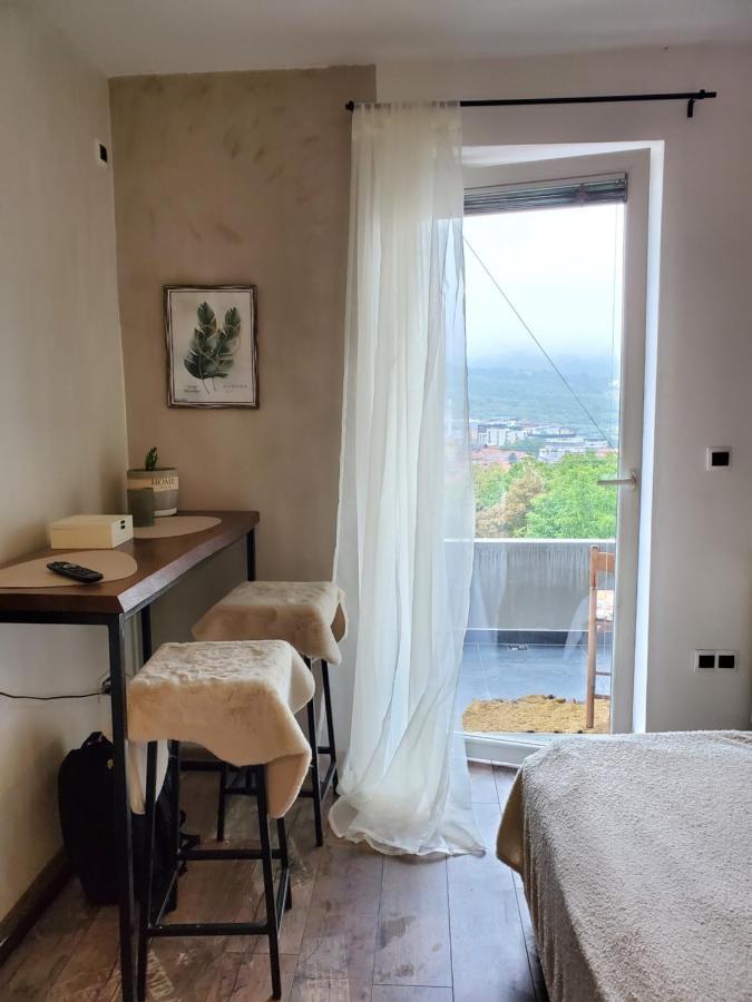 Sleep And Drive Cosy Apartment ซาราเยโว ภายนอก รูปภาพ